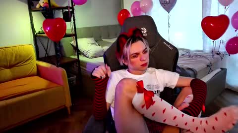 Snapshot of leon_yuugen chatting on February 17, 7:37 am Leon online show from February 17, 7:37 am