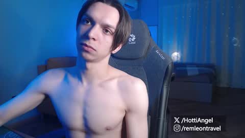 Snapshot of leon_yuugen chatting on February 27, 6:19 pm Leon online show from February 27, 6:19 pm