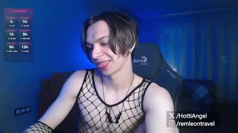 Leon online show from April 22, 4:41 pm
