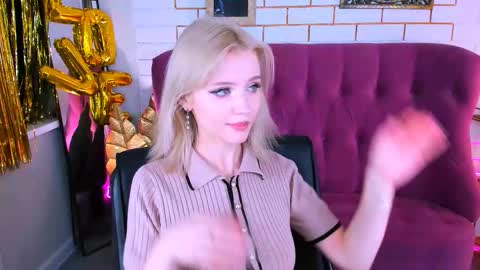 leonastone online show from September 18, 6:21 pm