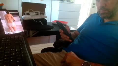 Snapshot of leone44 chatting on June 16, 12:08 pm angel e sonia online show from June 16, 12:08 pm