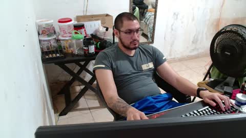 leonino231 online show from October 10, 1:15 am