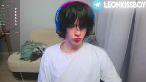 leonkissboy online show from April 10, 12:49 am