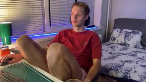 Leon online show from January 31, 9:24 pm