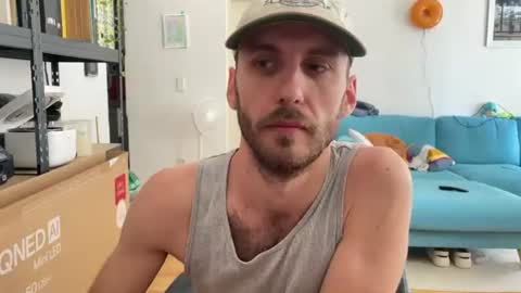 Leon online show from July 9, 8:29 am