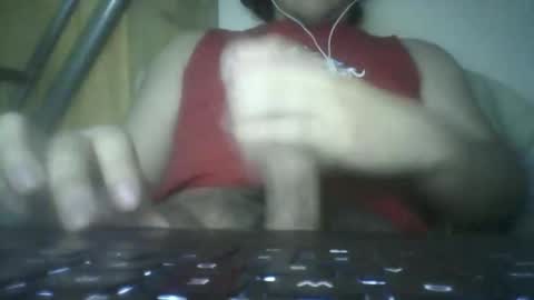 Snapshot of leoonel_95 chatting on March 17, 1:32 am leoonel_95 online show from March 17, 1:32 am