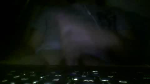 Snapshot of leoonel_95 chatting on March 29, 5:18 am leoonel_95 online show from March 29, 5:18 am