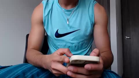 leostorm25 online show from February 20, 4:57 pm