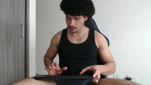 leostorm25 online show from October 23, 6:17 pm