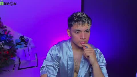 Snapshot of leotomodachi chatting on December 21, 3:25 am Erosmoncheri online show from December 21, 3:25 am