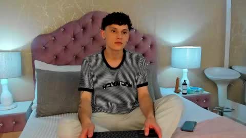 Snapshot of lephystar chatting on June 3, 4:15 am LephyStar online show from June 3, 4:15 am