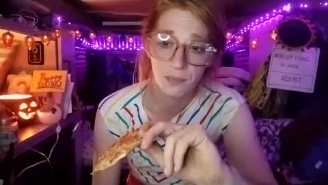 LesleyGumGrass- The Boring Trans girl online show from September 9, 6:24 am