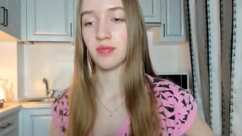  LESLIE   online show from October 30, 7:14 pm