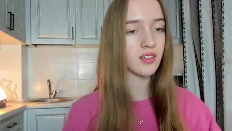  LESLIE   online show from November 14, 8:07 pm