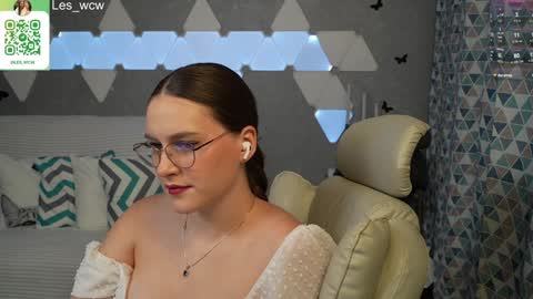 Snapshot of lesliekorfs chatting on February 1, 11:06 pm LeslieKorfs online show from February 1, 11:06 pm