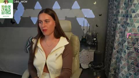 Snapshot of lesliekorfs chatting on September 20, 10:22 pm LeslieKorfs online show from September 20, 10:22 pm
