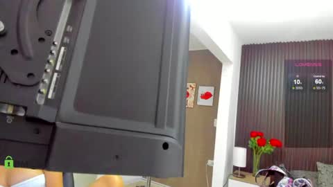 Lesly  online show from June 21, 3:31 am
