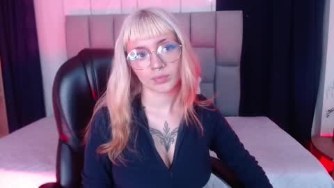 Less  online show from February 6, 11:54 am