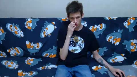 Snapshot of lester_broo chatting on June 20, 10:34 pm lester_broo online show from June 20, 10:34 pm