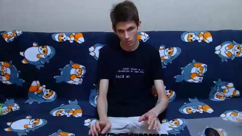 Snapshot of lester_broo chatting on June 23, 8:29 pm lester_broo online show from June 23, 8:29 pm