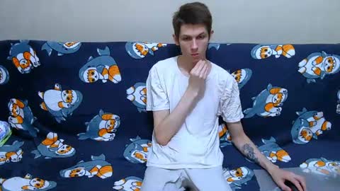 Snapshot of lester_broo chatting on July 1, 9:14 pm lester_broo online show from July 1, 9:14 pm