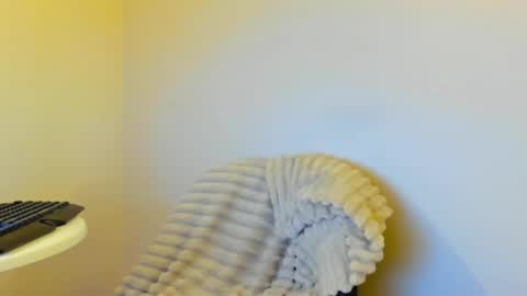 lesyaliss online show from March 12, 4:18 am