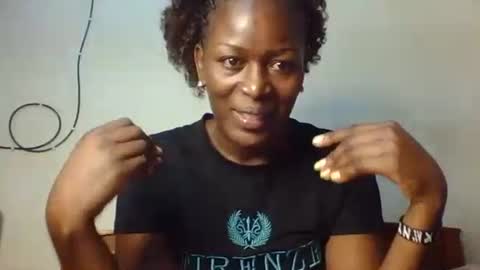 Snapshot of letecia557422 chatting on January 16, 4:49 am Letecia557422 online show from January 16, 4:49 am