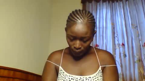 Snapshot of letecia557422 chatting on March 3, 7:10 am Letecia557422 online show from March 3, 7:10 am