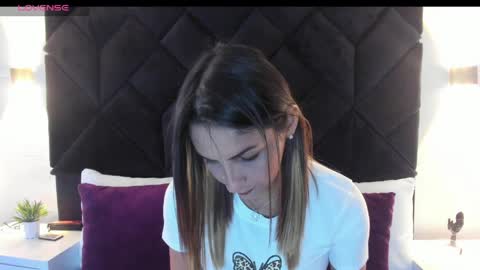 letiziia online show from May 25, 7:42 pm
