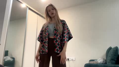 Snapshot of lettieharkin chatting on April 21, 1:17 pm Kate online show from April 21, 1:17 pm