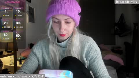 Snapshot of leusee chatting on January 13, 6:05 pm LeaVixx online show from January 13, 6:05 pm