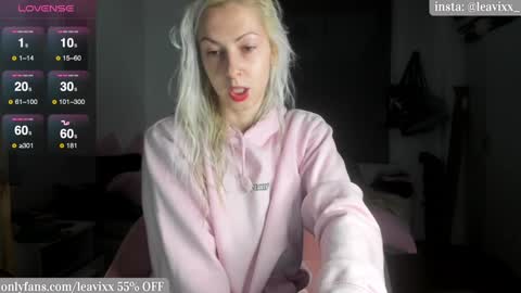 Snapshot of leusee chatting on January 15, 4:43 pm LeaVixx online show from January 15, 4:43 pm