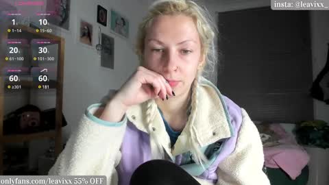 Snapshot of leusee chatting on March 11, 6:41 pm LeaVixx online show from March 11, 6:41 pm