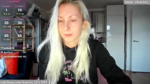 Snapshot of leusee chatting on October 25, 4:46 pm LeaVixx online show from October 25, 4:46 pm