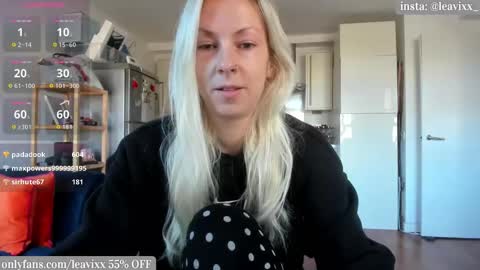 Snapshot of leusee chatting on October 30, 9:55 am LeaVixx online show from October 30, 9:55 am