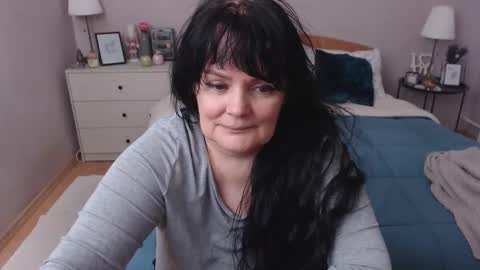 Mary online show from February 24, 2:48 pm