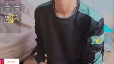 Levi  online show from February 23, 3:08 pm