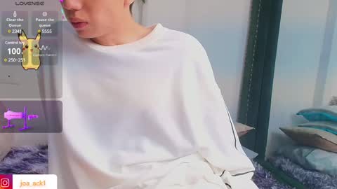 Levi  online show from March 12, 3:29 pm