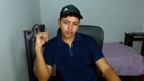 Snapshot of levii_7 chatting on September 17, 10:22 pm 0600AM-1200PM - online show from September 17, 10:22 pm