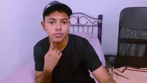 Snapshot of levii_7 chatting on September 26, 10:47 pm 0600AM-1200PM - online show from September 26, 10:47 pm