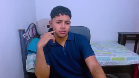 Snapshot of levii_7 chatting on October 10, 11:48 pm 0600AM-1200PM - online show from October 10, 11:48 pm