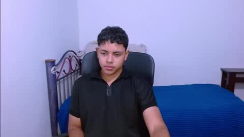 Snapshot of levii_7 chatting on October 20, 2:45 am 0600AM-1200PM - online show from October 20, 2:45 am