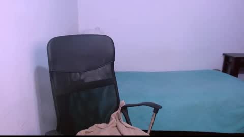 Snapshot of levii_7 chatting on November 2, 3:31 am 0600AM-1200PM - online show from November 2, 3:31 am