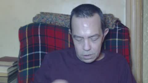 Snapshot of levon48 chatting on December 23, 2:02 am levon48 online show from December 23, 2:02 am