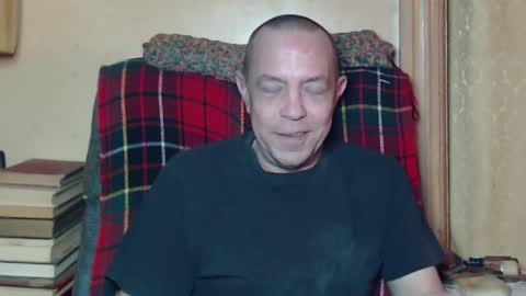 Snapshot of levon48 chatting on January 29, 1:16 am levon48 online show from January 29, 1:16 am