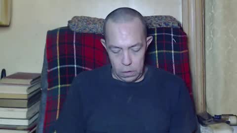 Snapshot of levon48 chatting on January 31, 1:11 am levon48 online show from January 31, 1:11 am