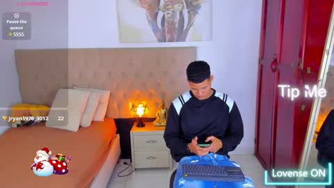 Snapshot of lewishamiltom chatting on March 8, 6:37 pm lewis online show from March 8, 6:37 pm