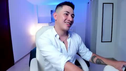 Snapshot of lex__miller chatting on July 28, 12:18 am lex__miller online show from July 28, 12:18 am