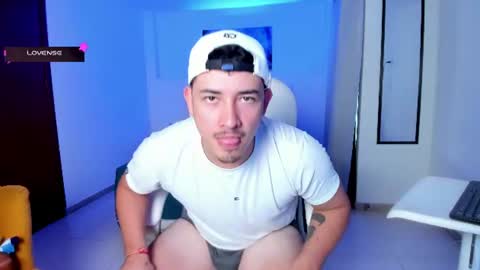 Snapshot of lex__miller chatting on August 8, 10:01 pm lex__miller online show from August 8, 10:01 pm