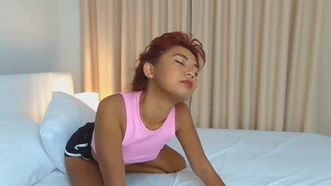 Snapshot of lexa_raven chatting on February 27, 9:37 pm Lexa Raven online show from February 27, 9:37 pm